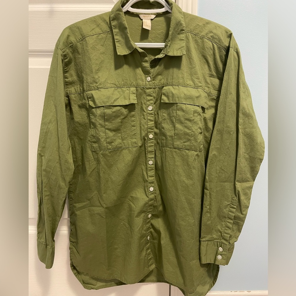 Green Long Sleeve Button-up Shirt
